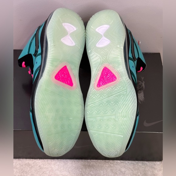 Nike Lebron 8 South Beach - Picture 7 of 13